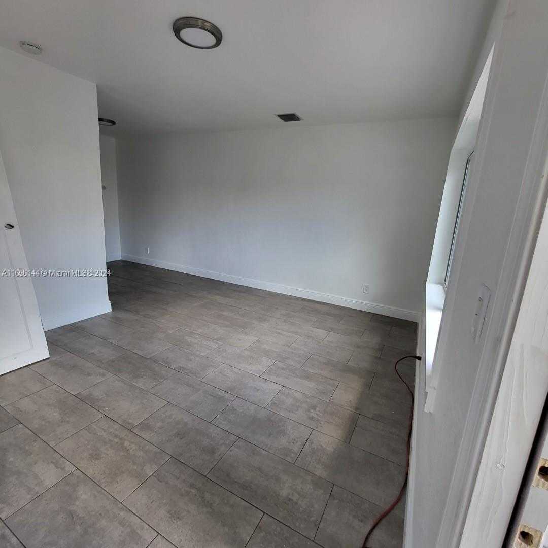 Small Image of 7710 NORTH EAST 1ST CT, Miami Number 25