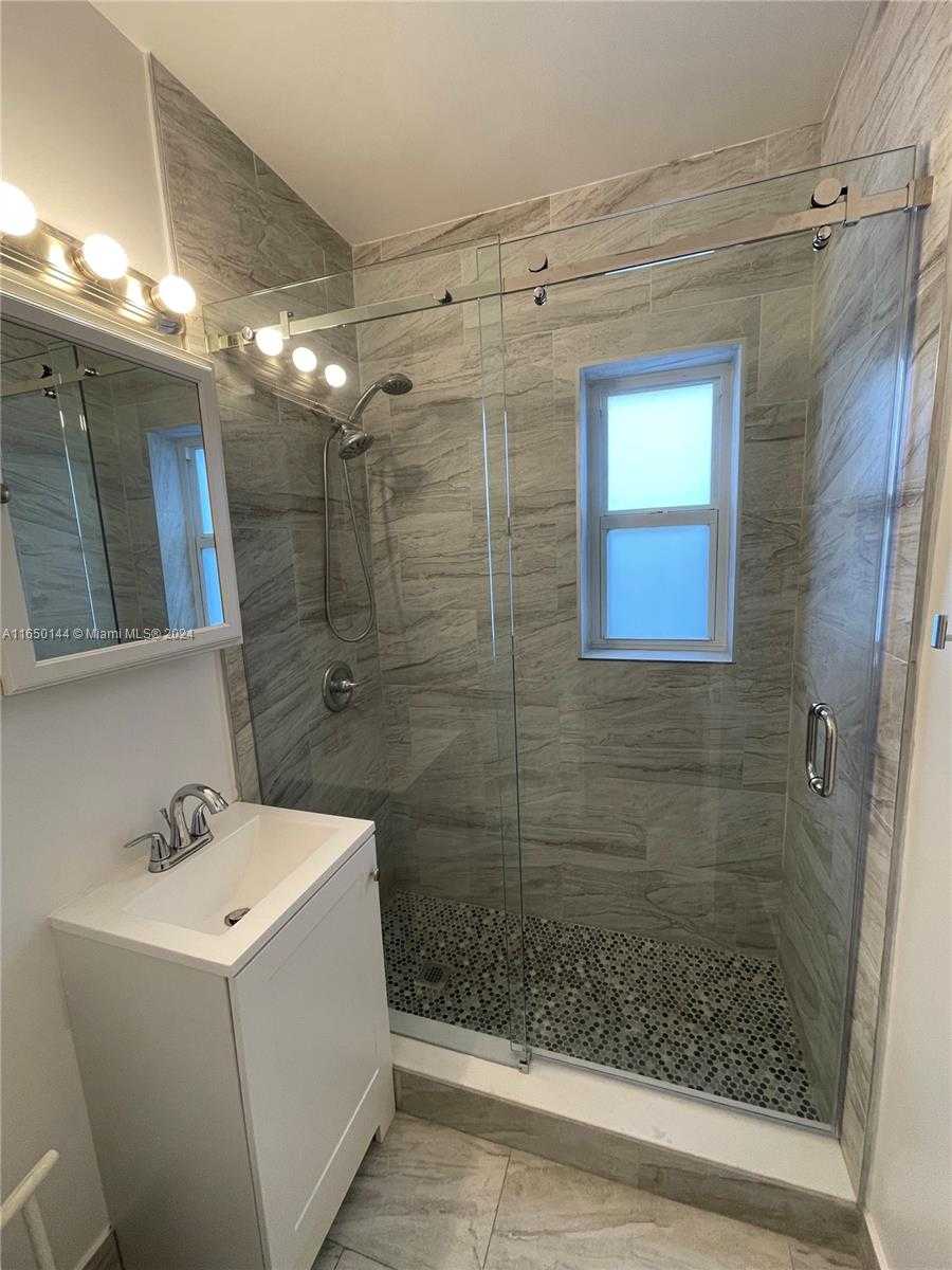Small Image of 7710 NORTH EAST 1ST CT, Miami Number 5