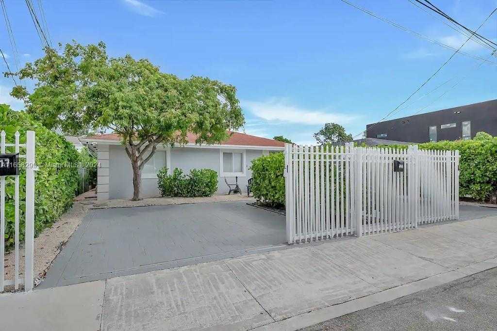 Small Image of 415 NORTH WEST 52ND ST, Miami Number 3