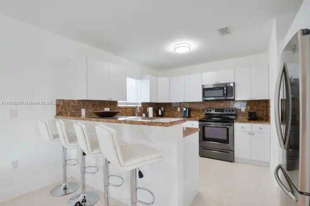 Small Image of 415 NORTH WEST 52ND ST, Miami Number 5