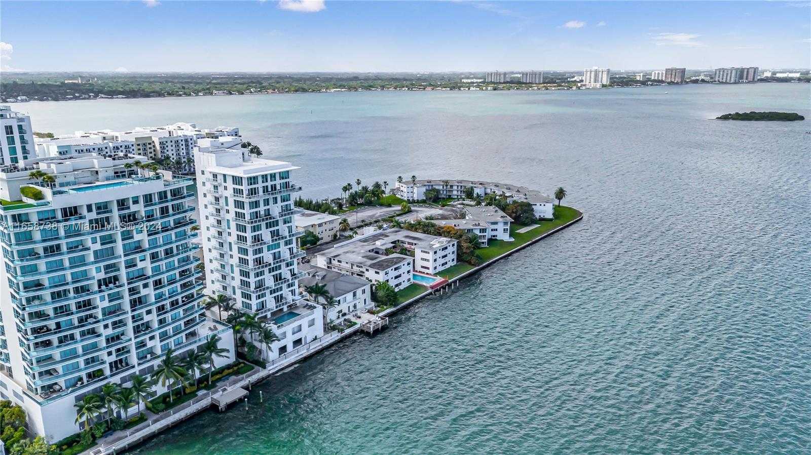 Small Image of 7939 EAST DR, North Bay Village Number 30