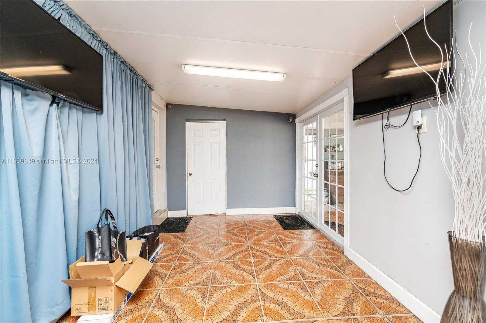 Small Image of 250 NORTH WEST 55TH CT #2, Miami Number 22