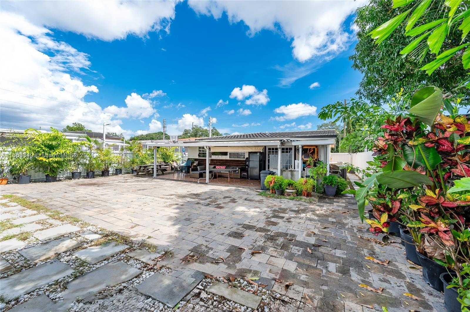 Small Image of 250 NORTH WEST 55TH CT #2, Miami Number 9