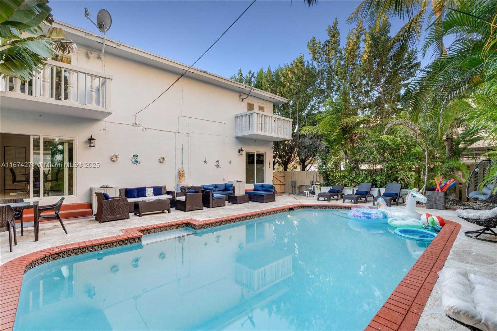 Small Image of 9165 HARDING AVE #2, Surfside Number 15