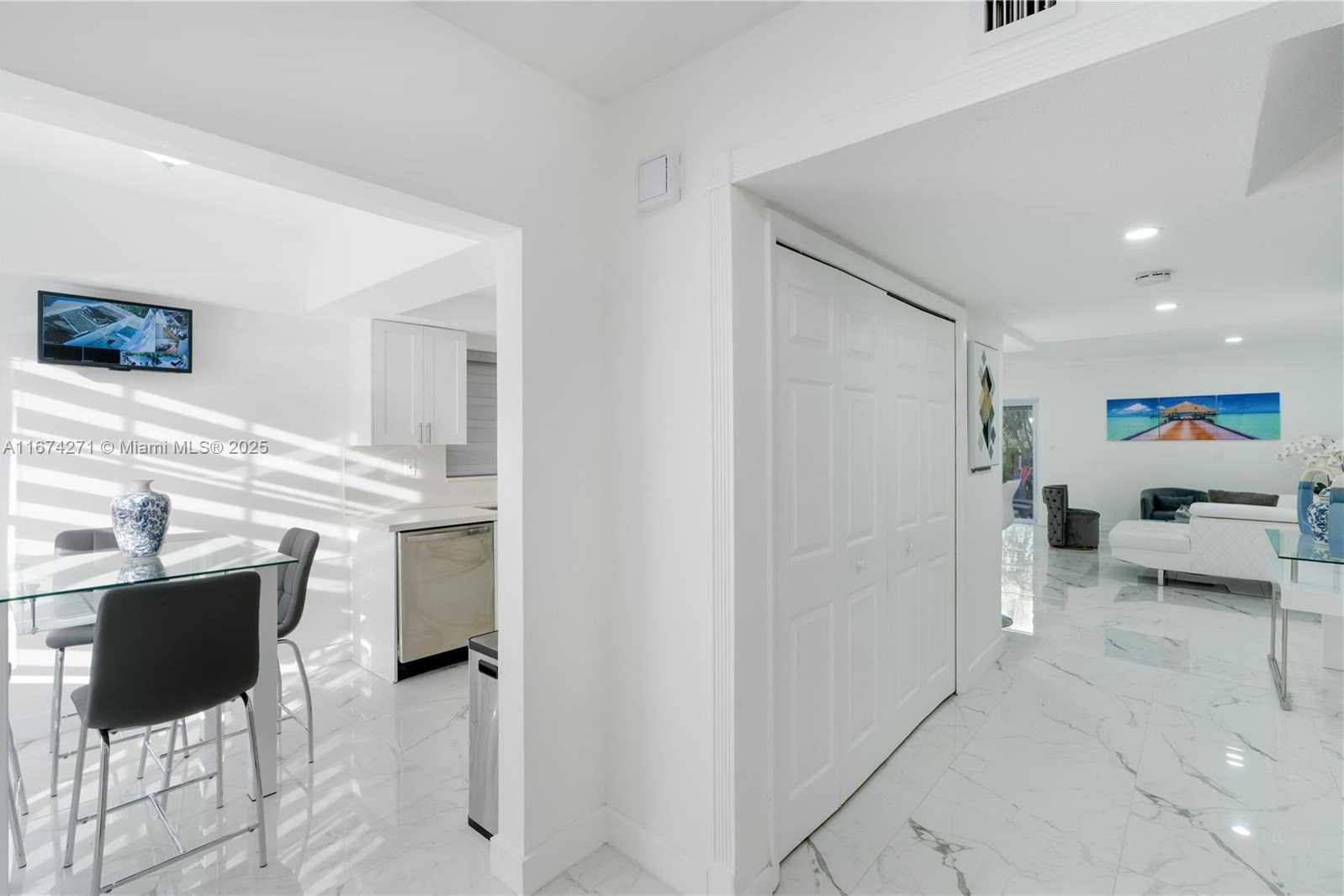 Small Image of 9165 HARDING AVE #2, Surfside Number 24