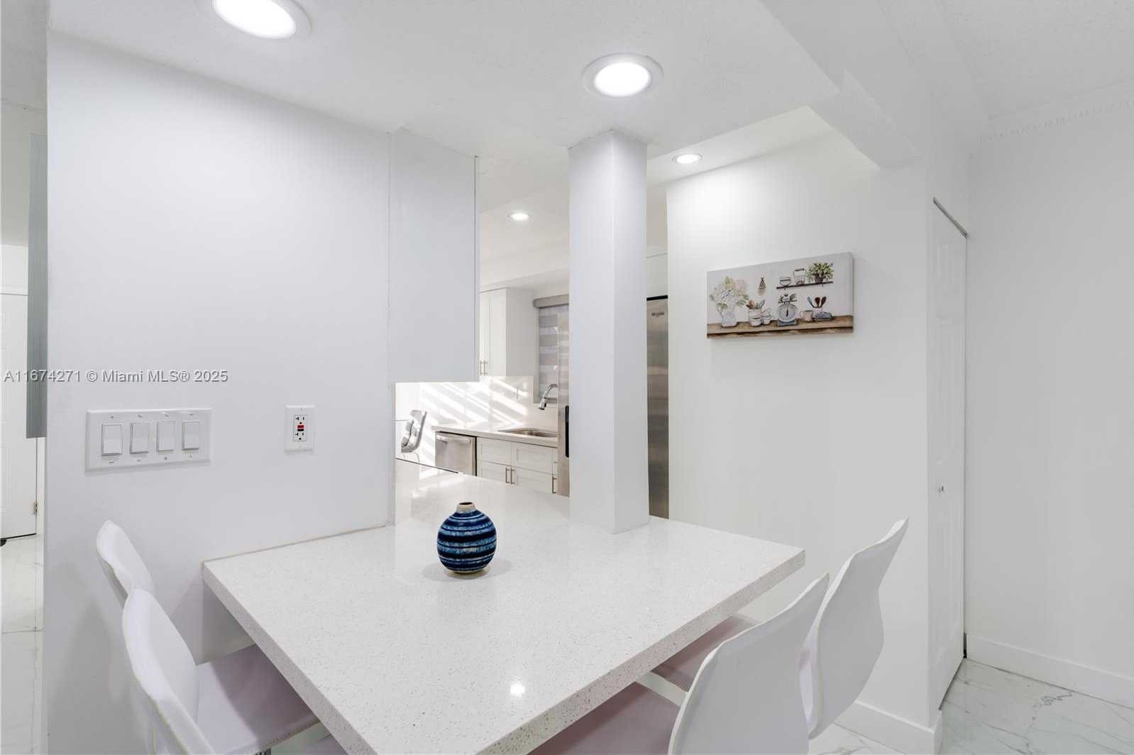 Small Image of 9165 HARDING AVE #2, Surfside Number 32