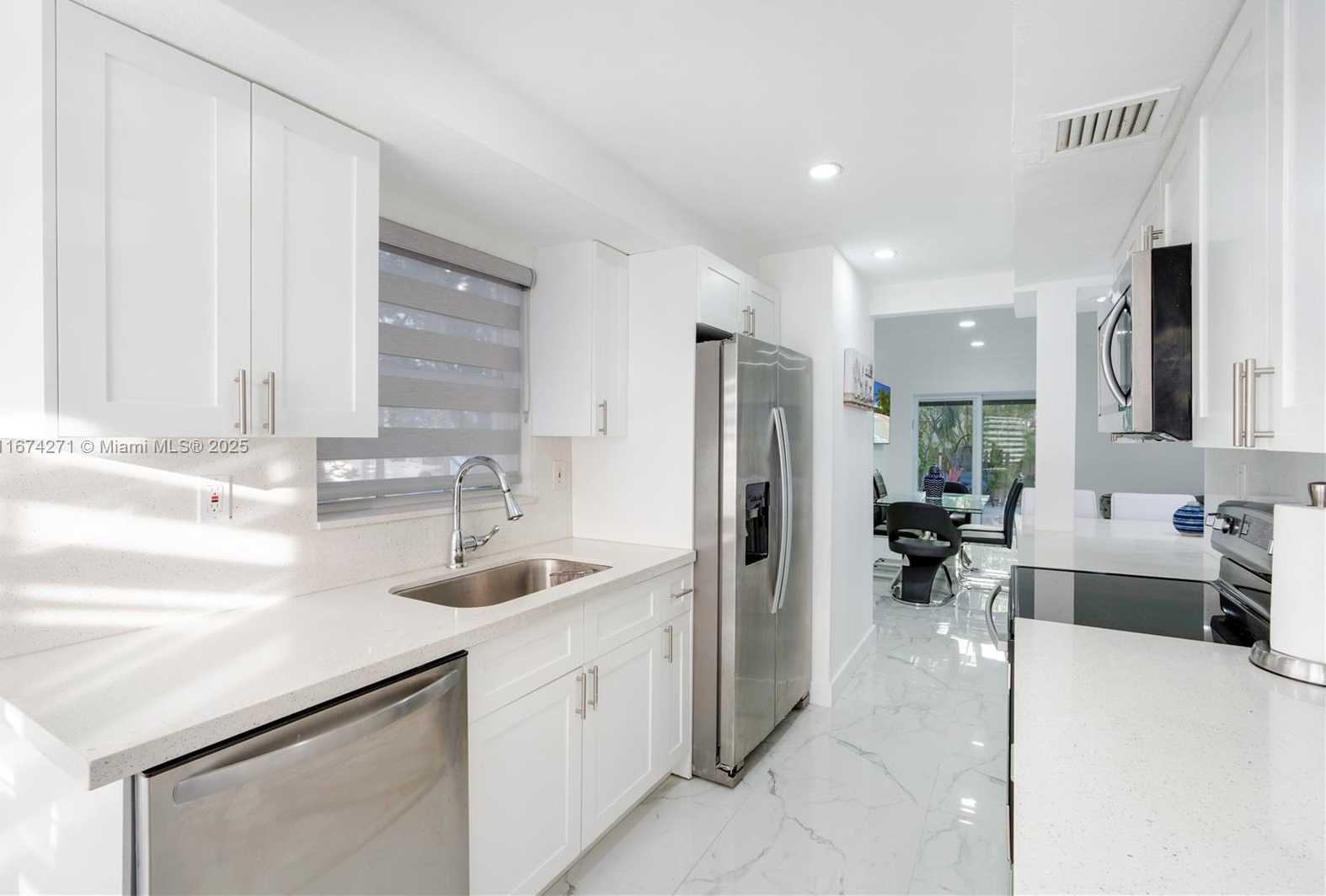Small Image of 9165 HARDING AVE #2, Surfside Number 35
