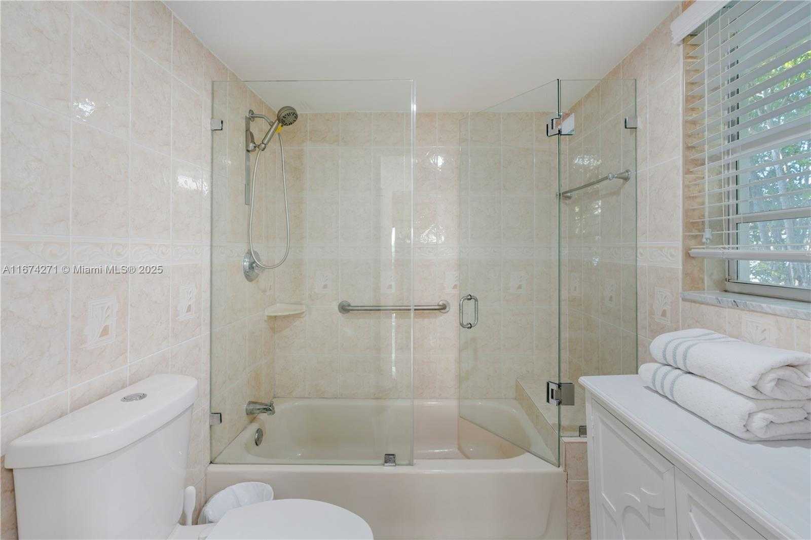 Small Image of 9165 HARDING AVE #2, Surfside Number 41