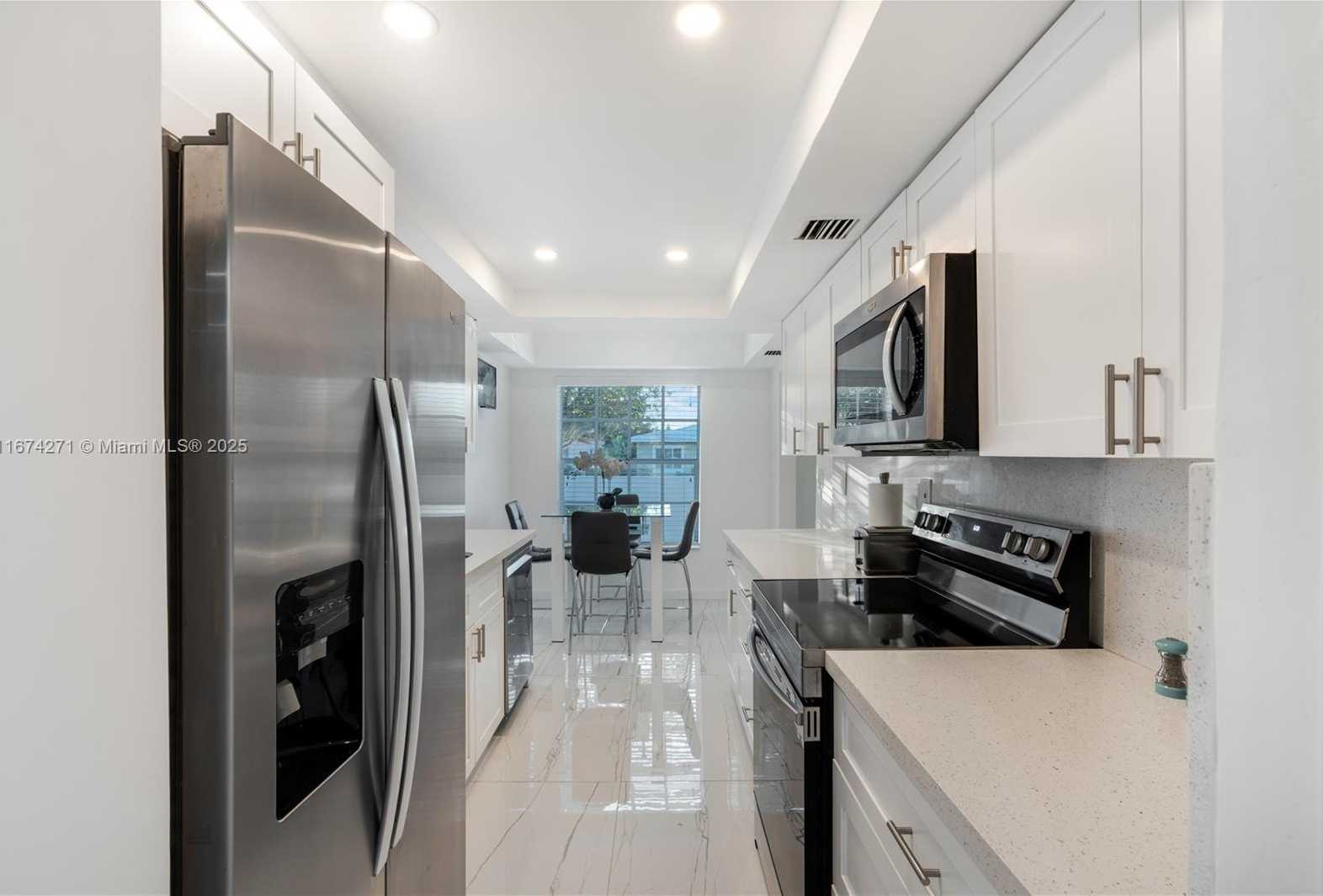 Small Image of 9165 HARDING AVE #2, Surfside Number 54