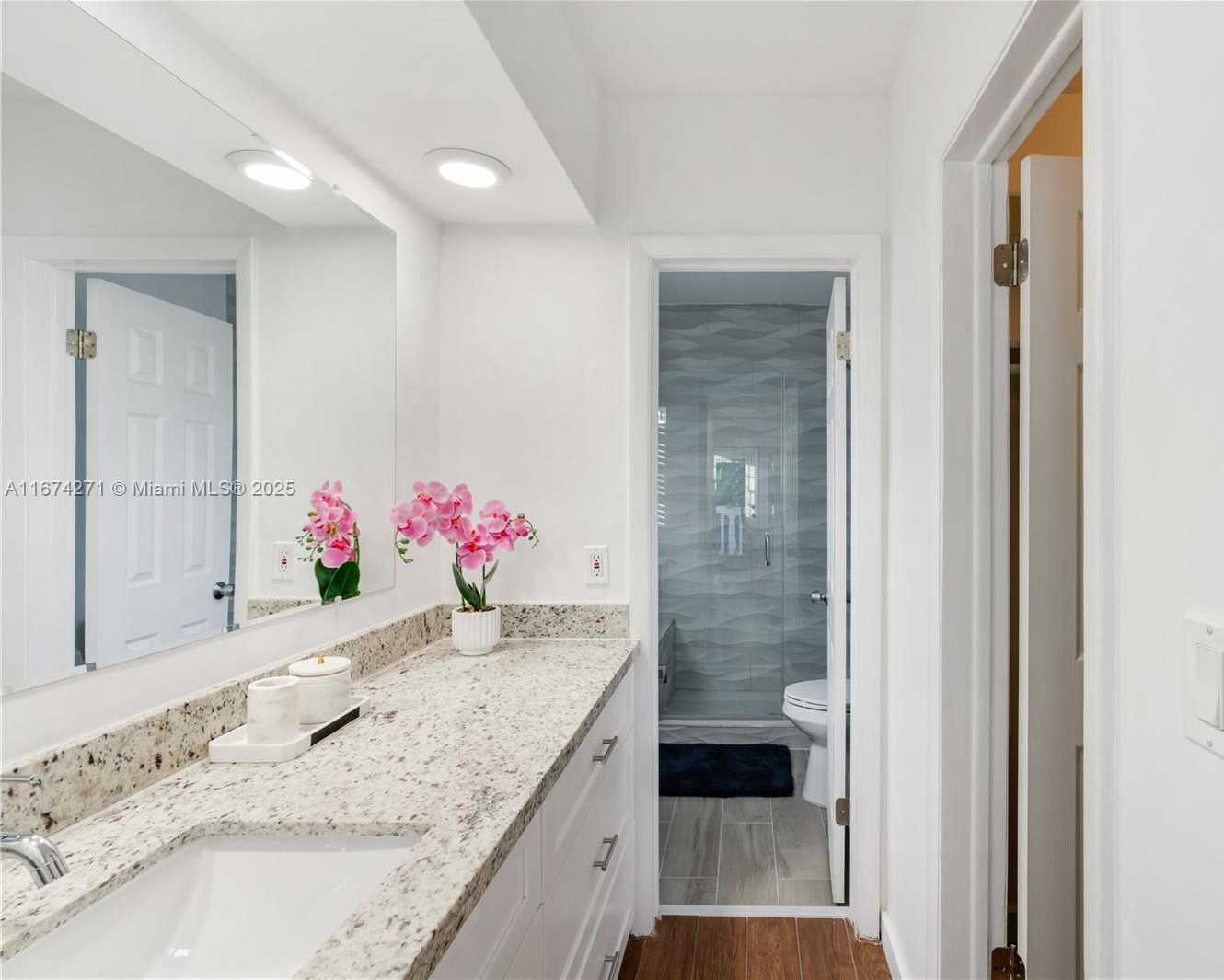 Small Image of 9165 HARDING AVE #2, Surfside Number 63