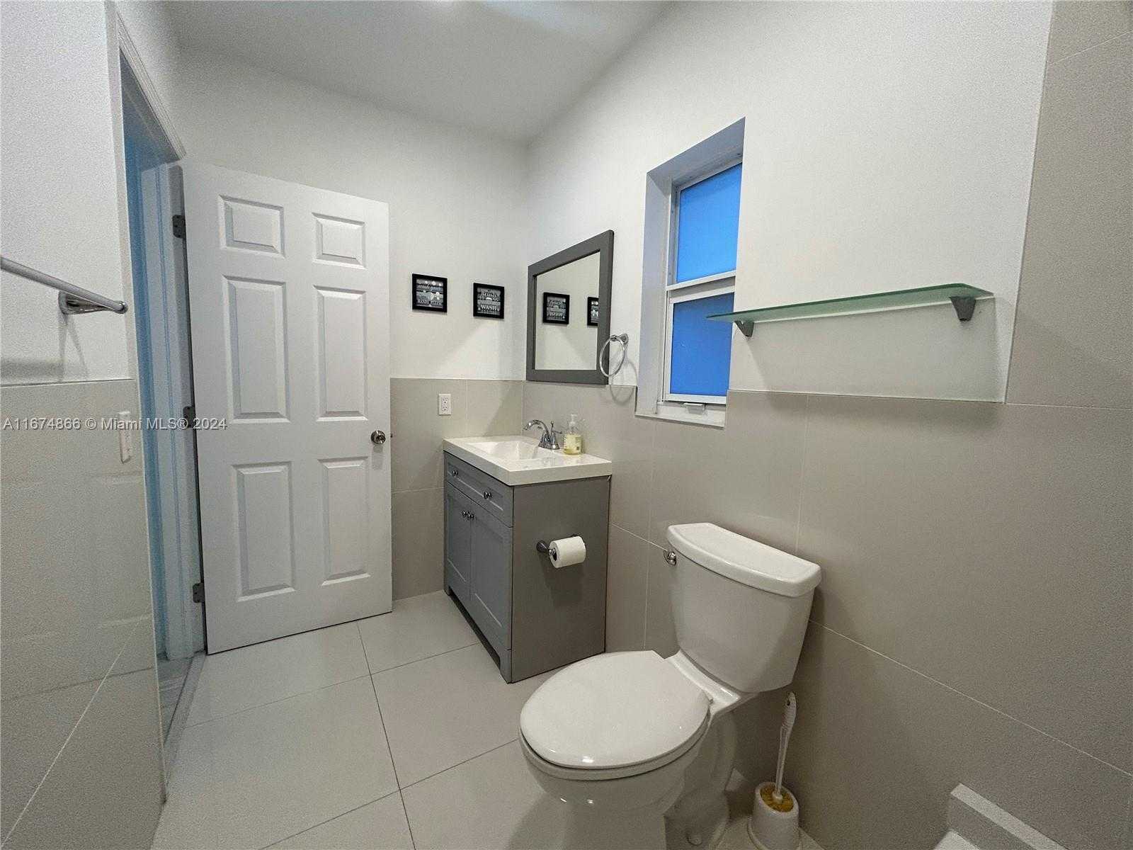 Small Image of 242 NE 55th Terrace, Miami, FL 33137, USA Number 12