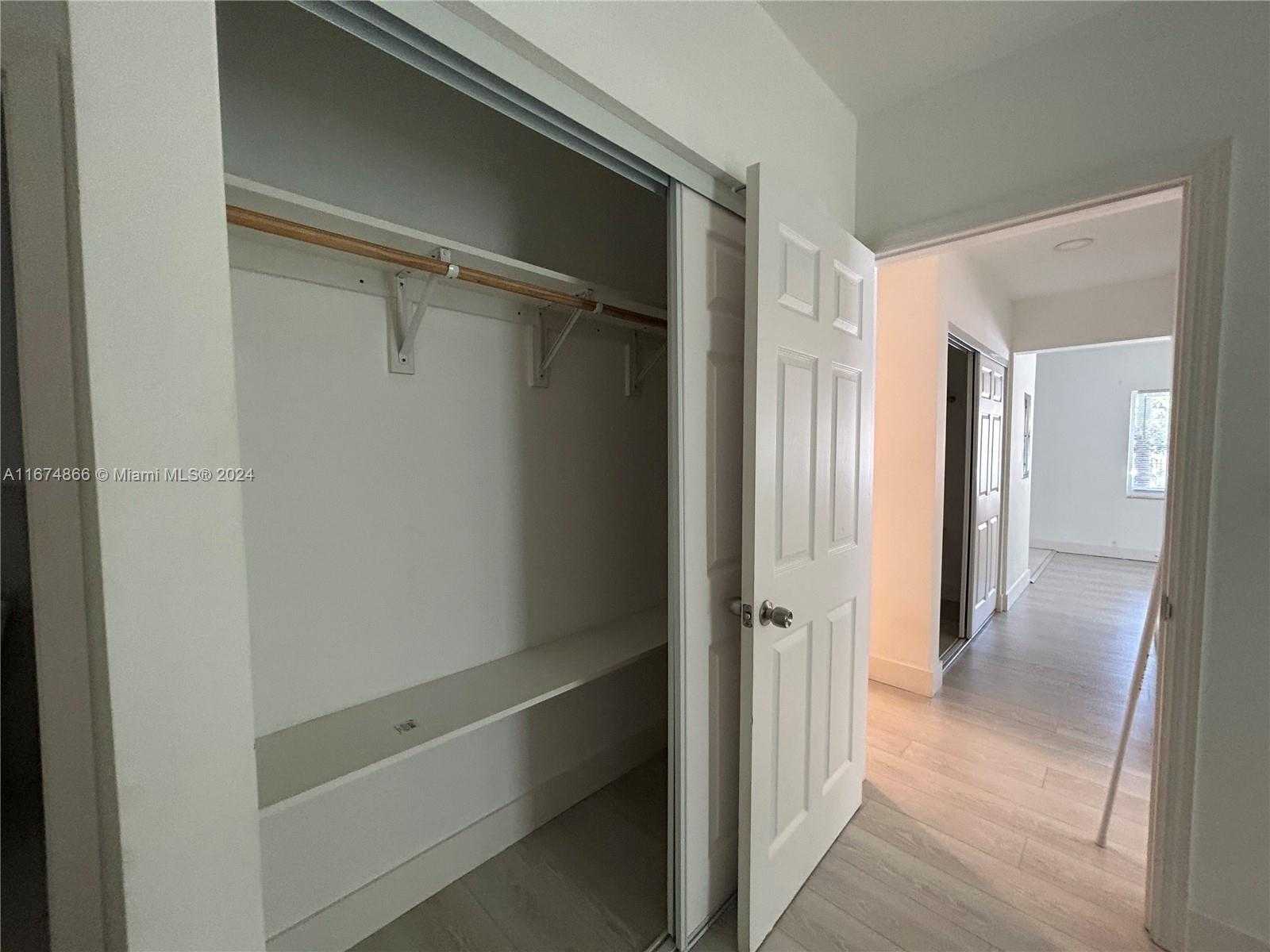 Small Image of 242 NE 55th Terrace, Miami, FL 33137, USA Number 15