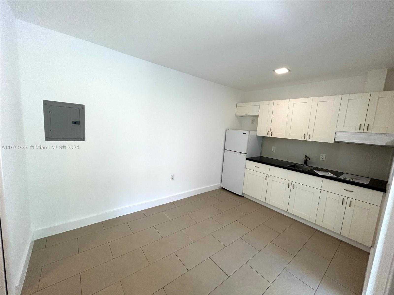 Small Image of 242 NE 55th Terrace, Miami, FL 33137, USA Number 20