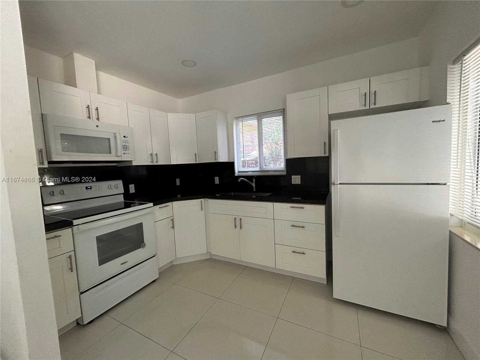 Small Image of 242 NE 55th Terrace, Miami, FL 33137, USA Number 5