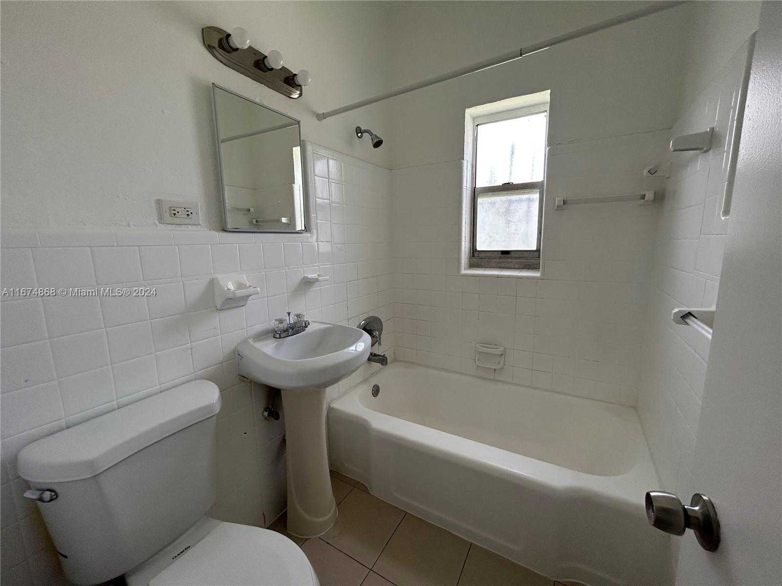 Small Image of 15 NORTH EAST 70TH ST, Miami Number 11