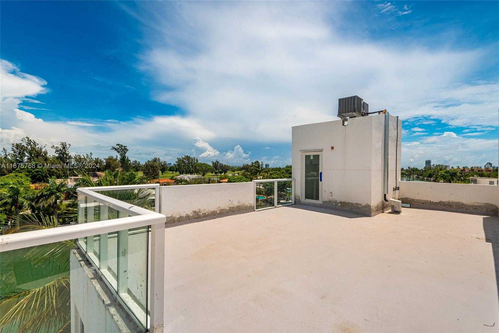Small Image of 1975 CALAIS DR #10, Miami Beach Number 22