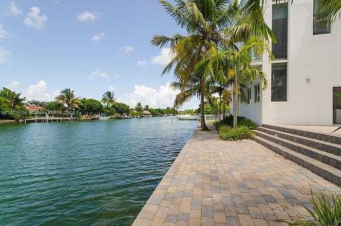Small Image of 1975 CALAIS DR #10, Miami Beach Number 26