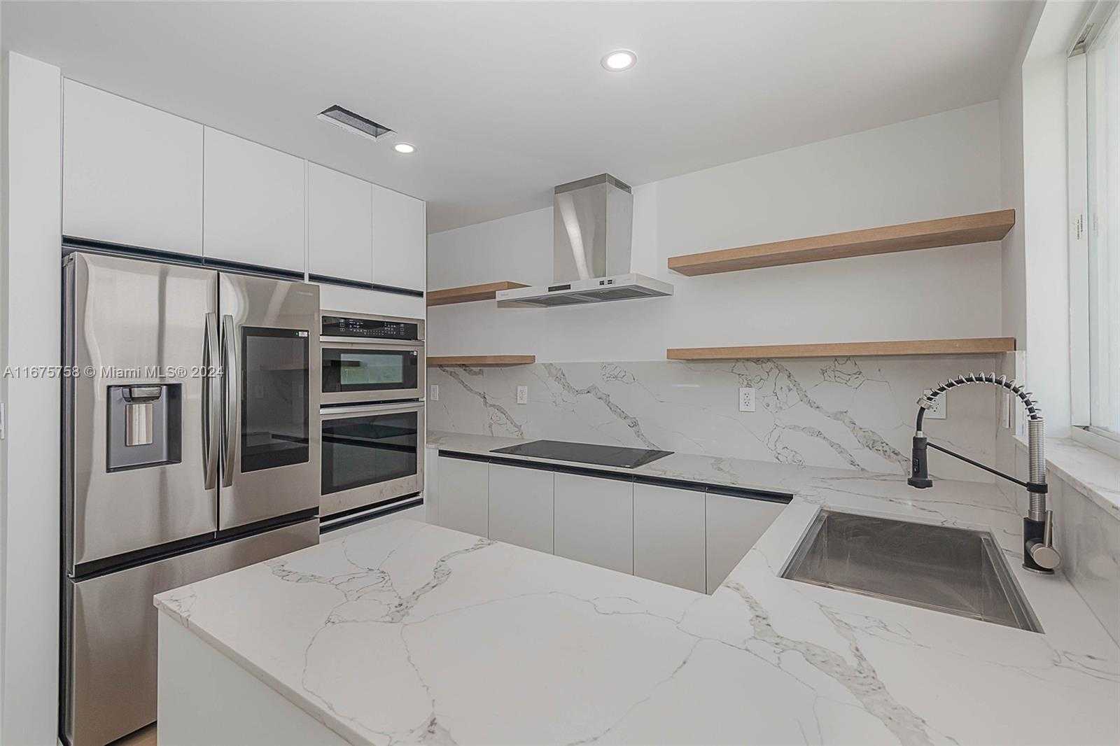 Small Image of 1975 CALAIS DR #10, Miami Beach Number 5