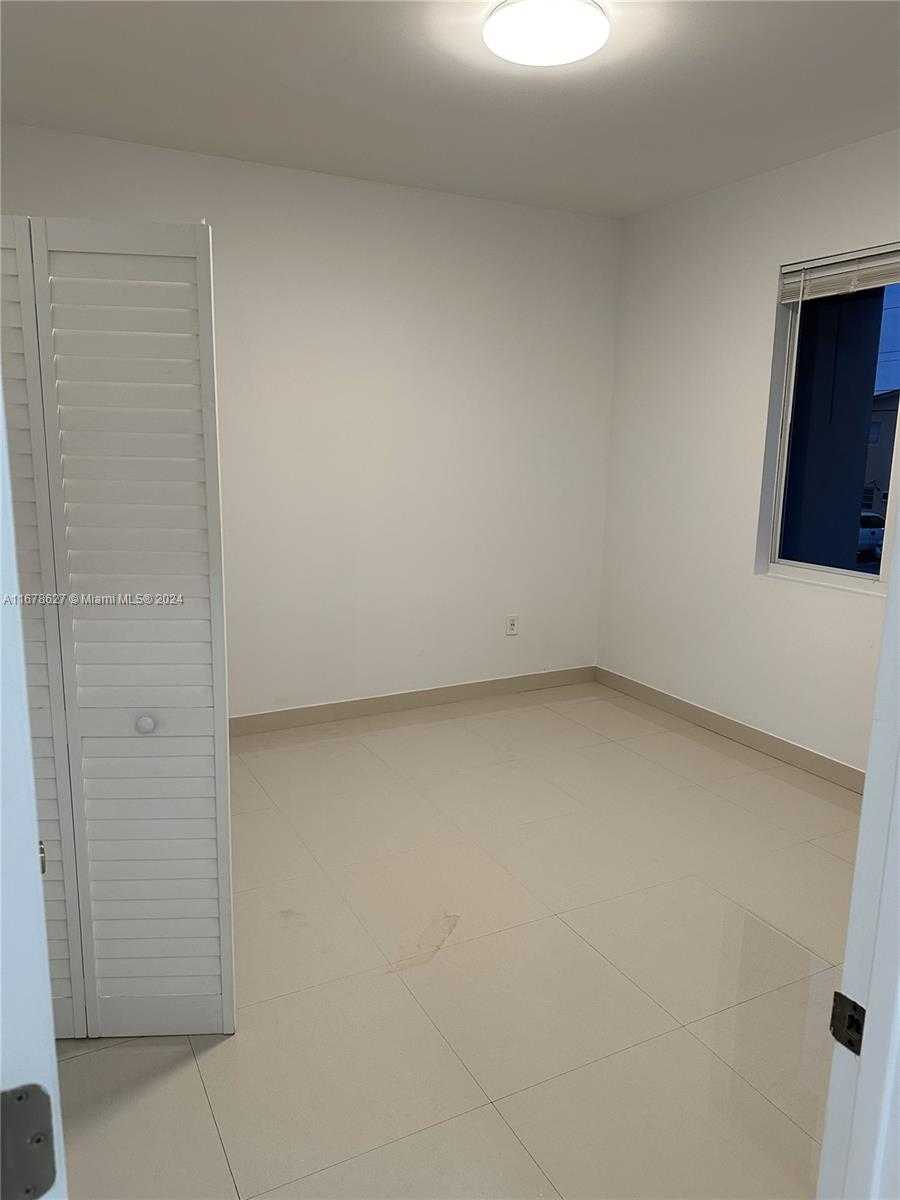 Small Image of 620 WEST 29TH ST, Hialeah Number 18