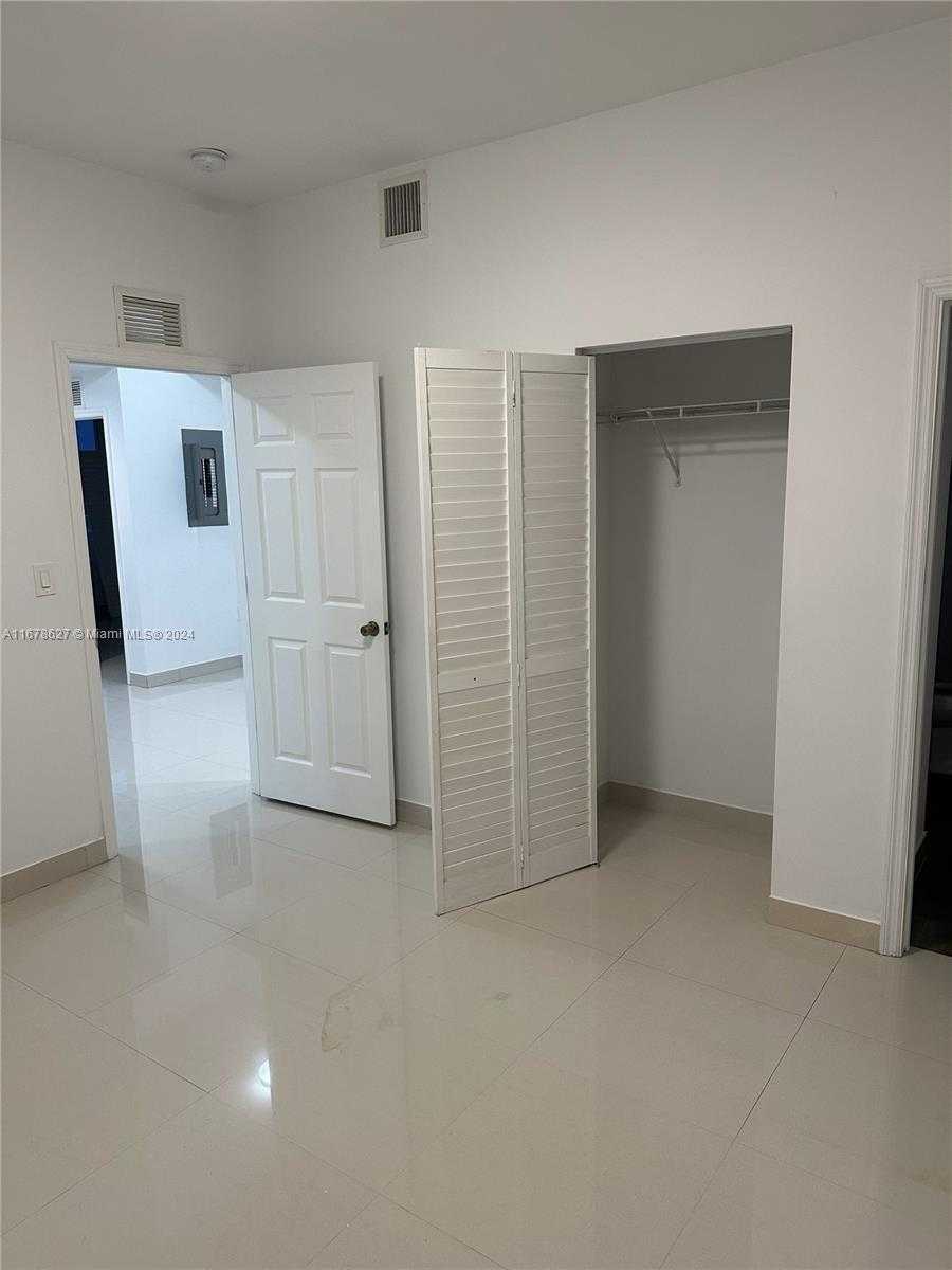 Small Image of 620 WEST 29TH ST, Hialeah Number 19