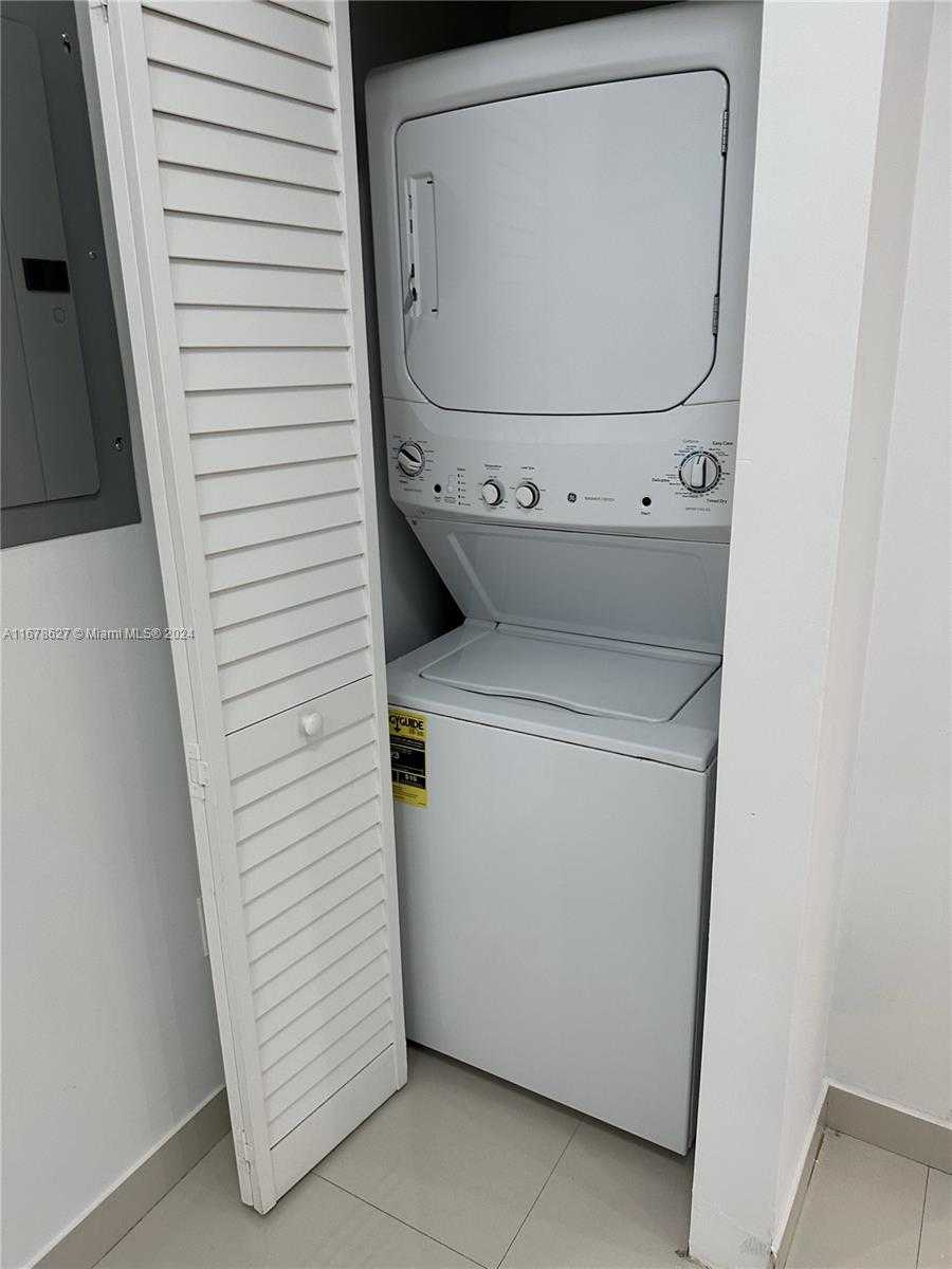 Small Image of 620 WEST 29TH ST, Hialeah Number 24