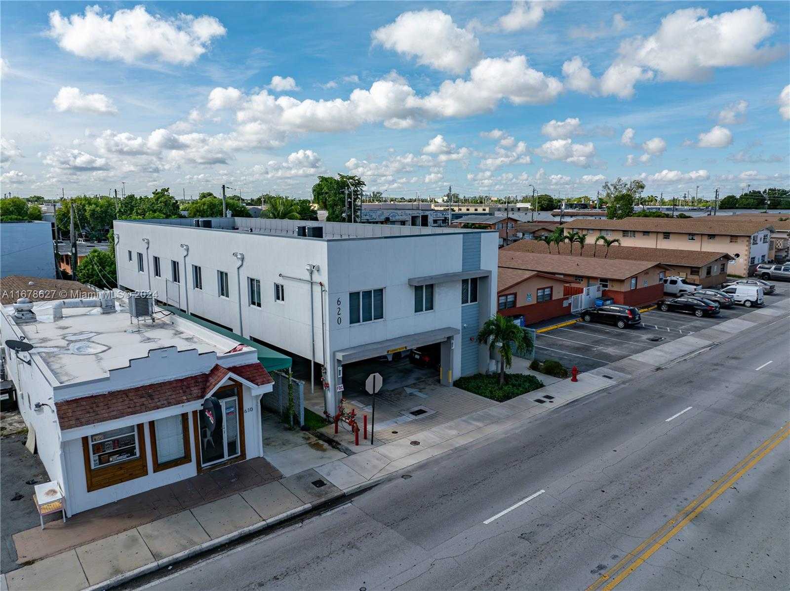 Small Image of 620 WEST 29TH ST, Hialeah Number 8