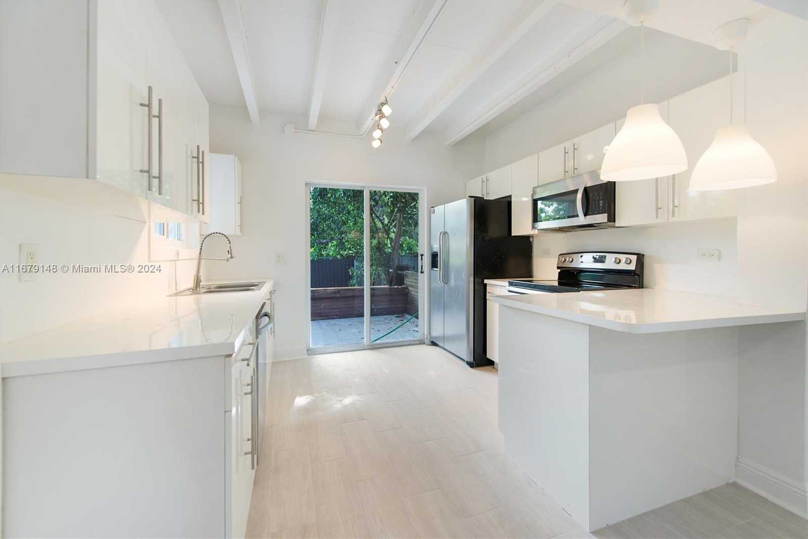 Small Image of 11515 NORTH EAST 12TH AVE #2, Miami Number 16