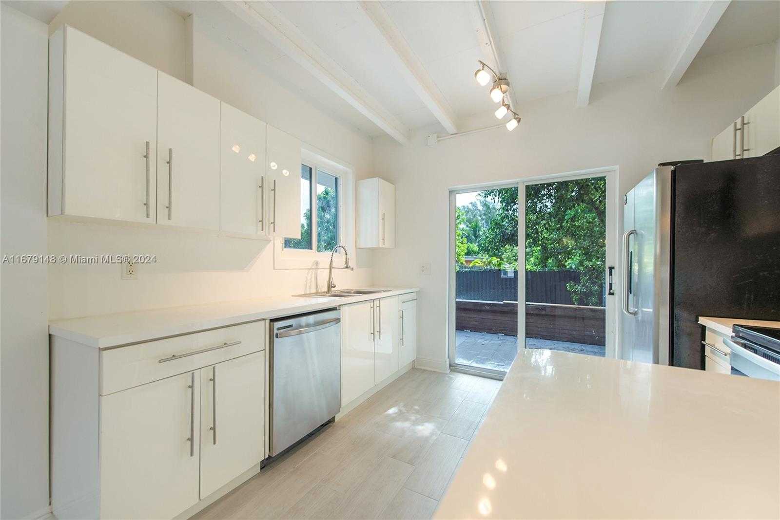 Small Image of 11515 NORTH EAST 12TH AVE #2, Miami Number 18