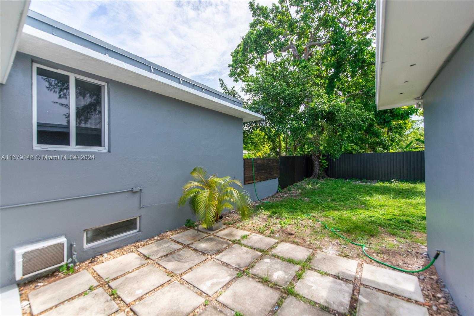 Small Image of 11515 NORTH EAST 12TH AVE #2, Miami Number 22