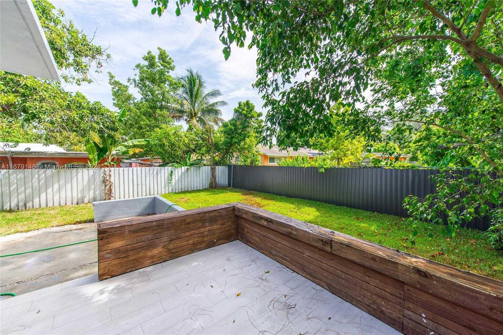 Small Image of 11515 NORTH EAST 12TH AVE #2, Miami Number 24