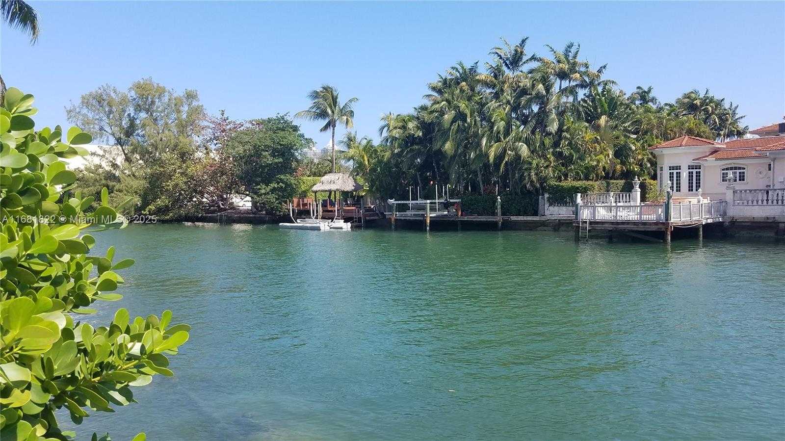 Small Image of 3921 NORTH MERIDIAN AVE #4, Miami Beach Number 13
