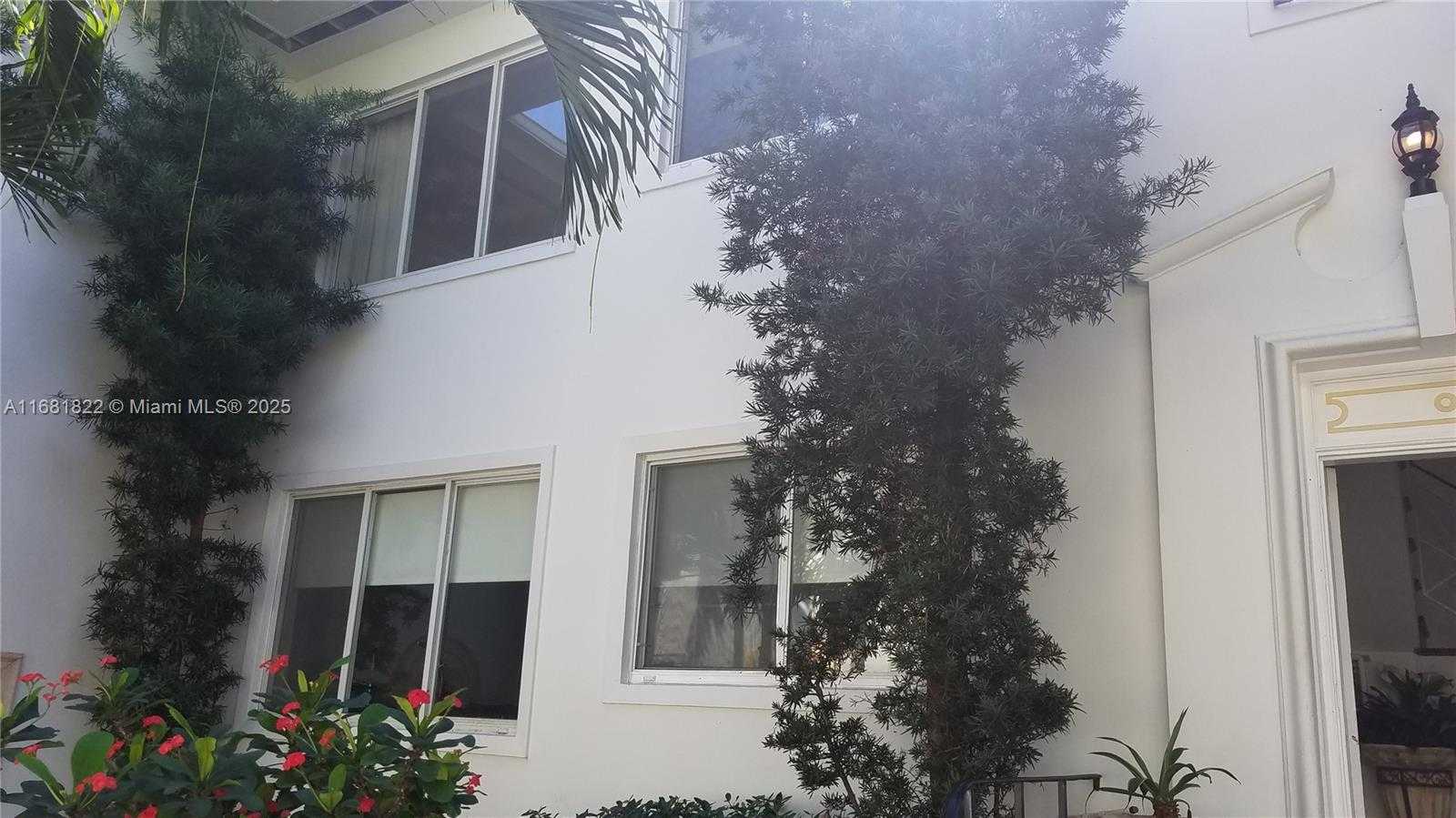 Small Image of 3921 NORTH MERIDIAN AVE #4, Miami Beach Number 18