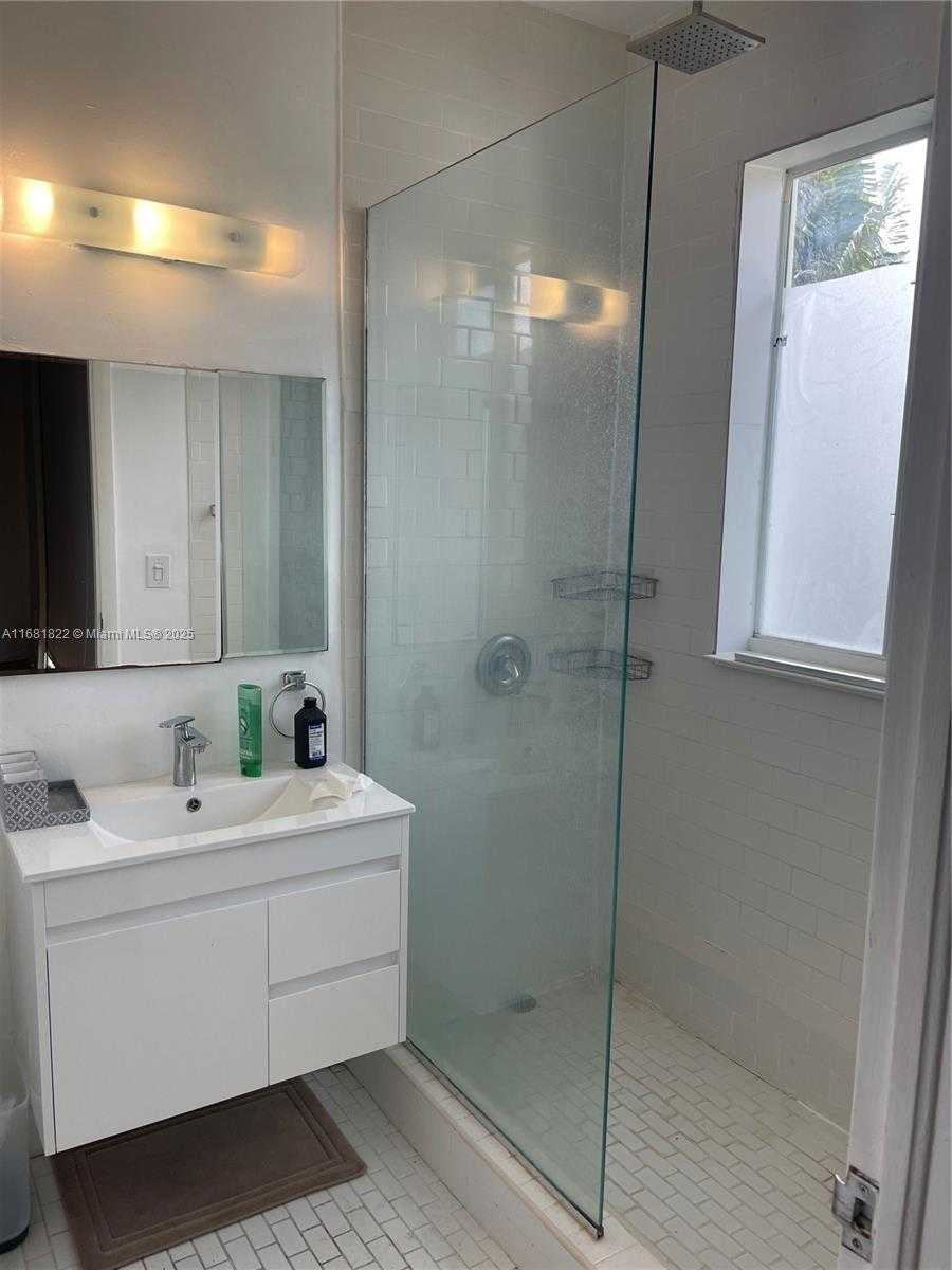 Small Image of 3921 NORTH MERIDIAN AVE #4, Miami Beach Number 23