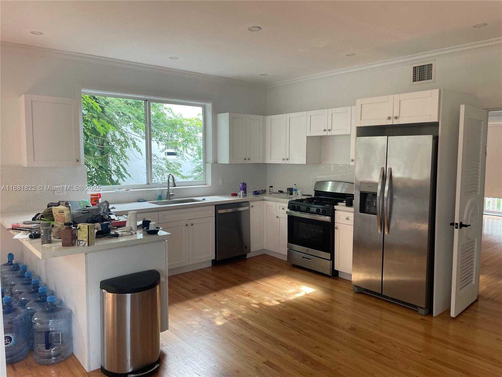 Small Image of 3921 NORTH MERIDIAN AVE #4, Miami Beach Number 25