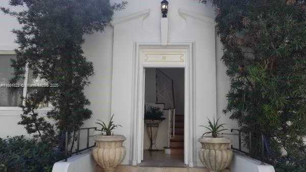 Small Image of 3921 NORTH MERIDIAN AVE #4, Miami Beach Number 4