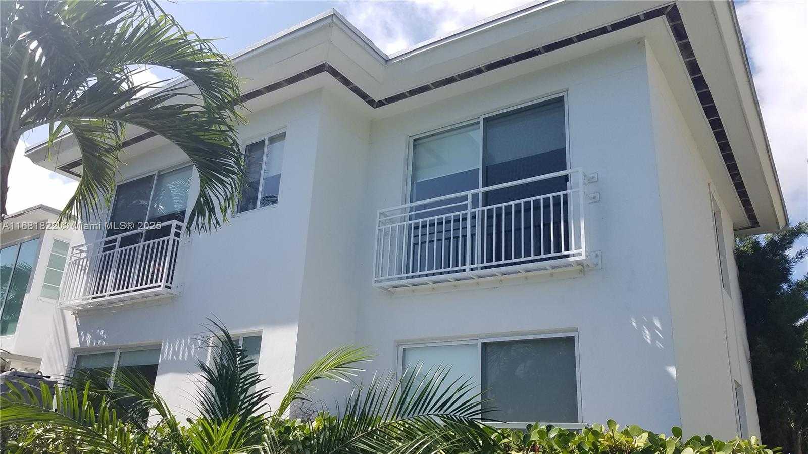 Small Image of 3921 NORTH MERIDIAN AVE #4, Miami Beach Number 6