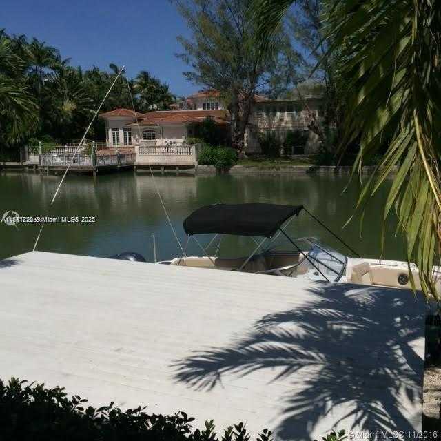 Small Image of 3921 NORTH MERIDIAN AVE #4, Miami Beach Number 9
