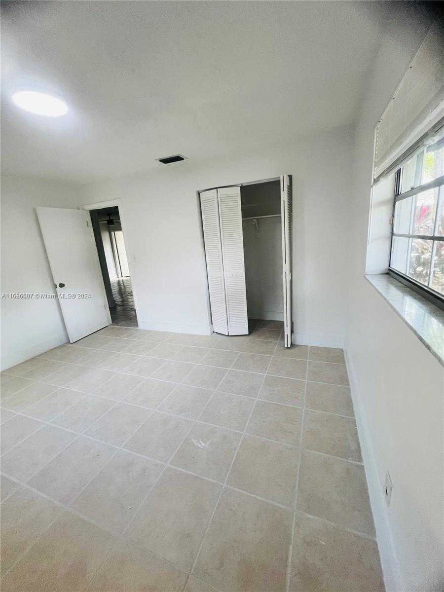 Small Image of 2350 SOUTH WEST 18TH TER, Fort Lauderdale Number 19