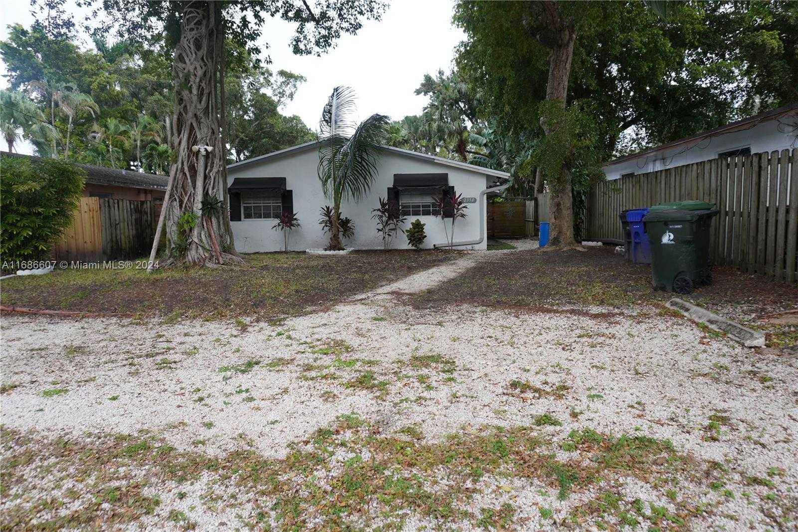 Small Image of 2350 SOUTH WEST 18TH TER, Fort Lauderdale Number 2