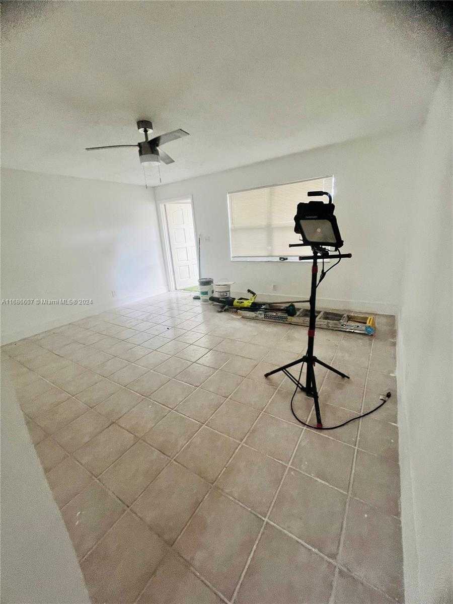Small Image of 2350 SOUTH WEST 18TH TER, Fort Lauderdale Number 20