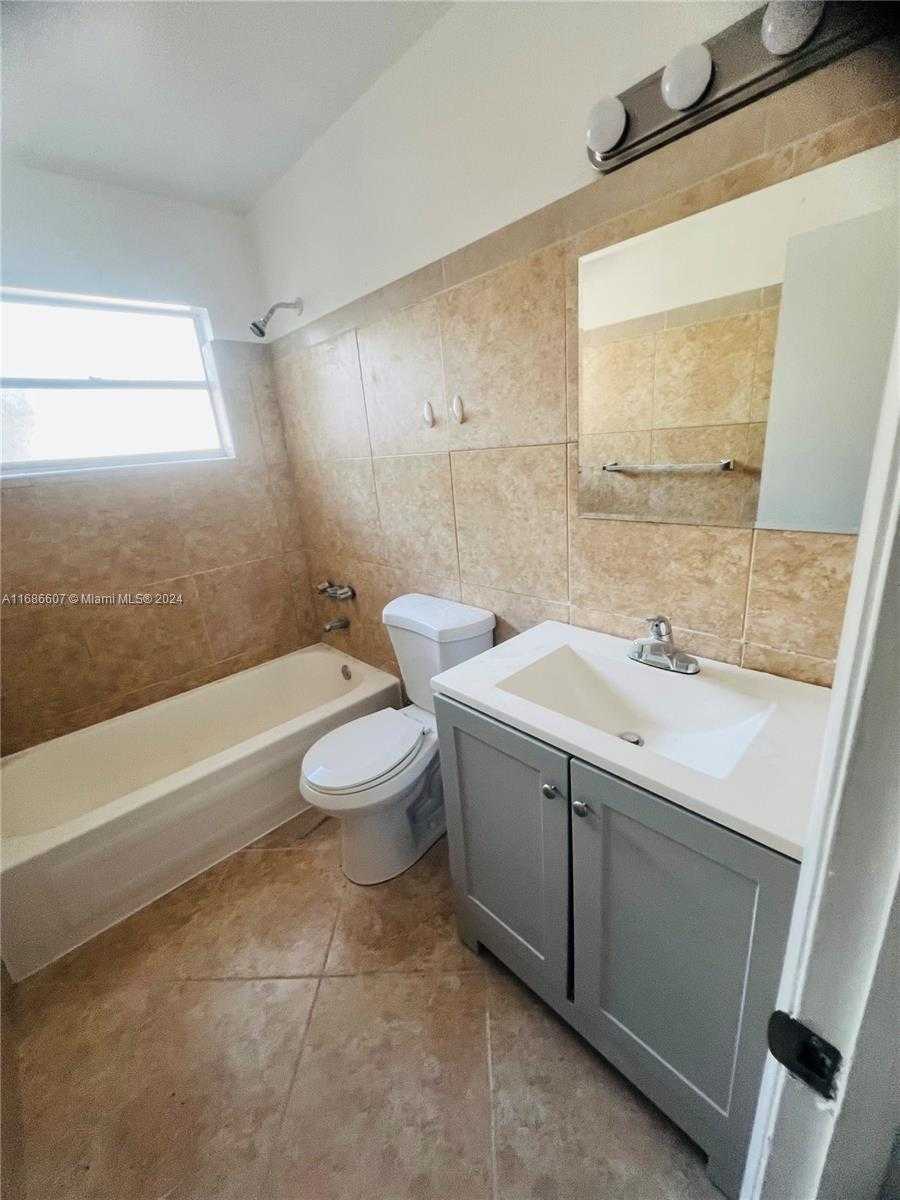 Small Image of 2350 SOUTH WEST 18TH TER, Fort Lauderdale Number 23