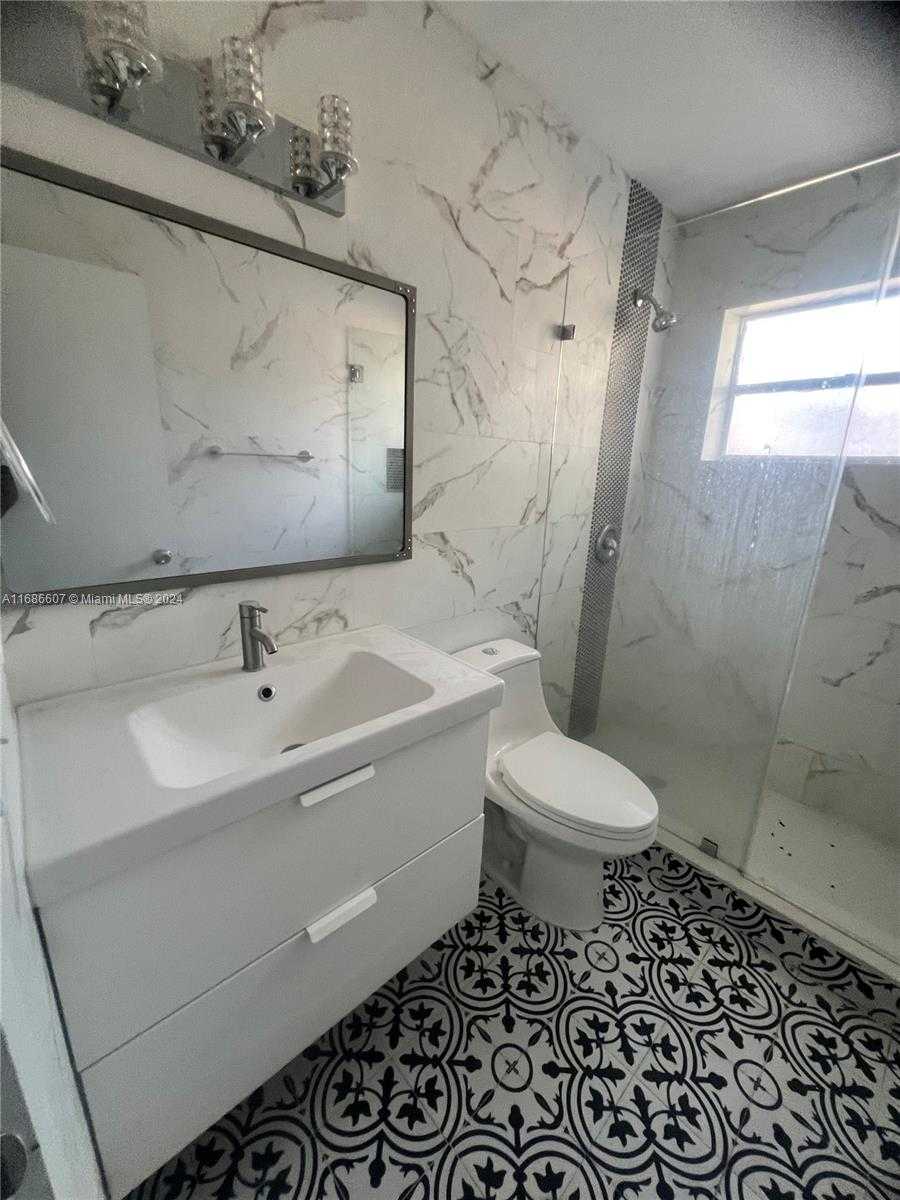 Small Image of 2350 SOUTH WEST 18TH TER, Fort Lauderdale Number 32