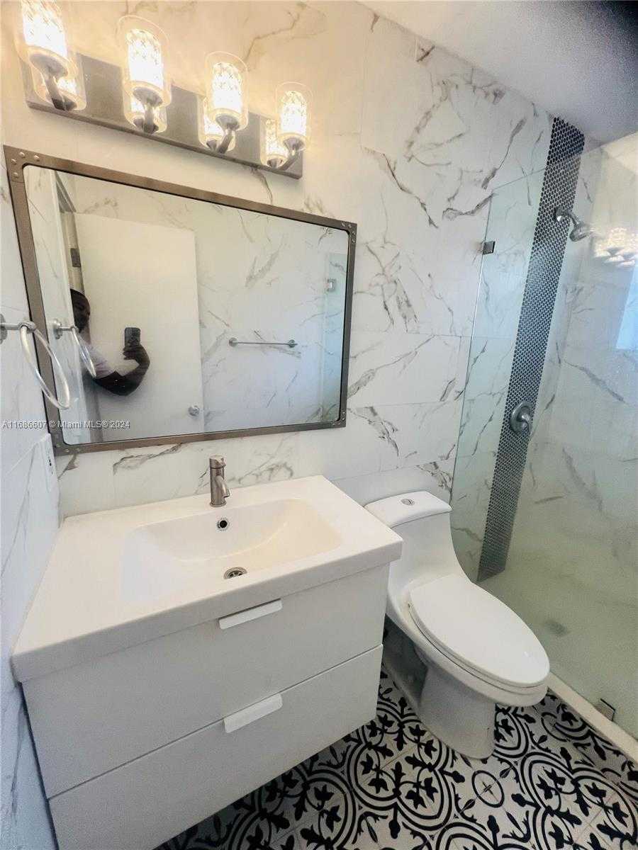 Small Image of 2350 SOUTH WEST 18TH TER, Fort Lauderdale Number 33