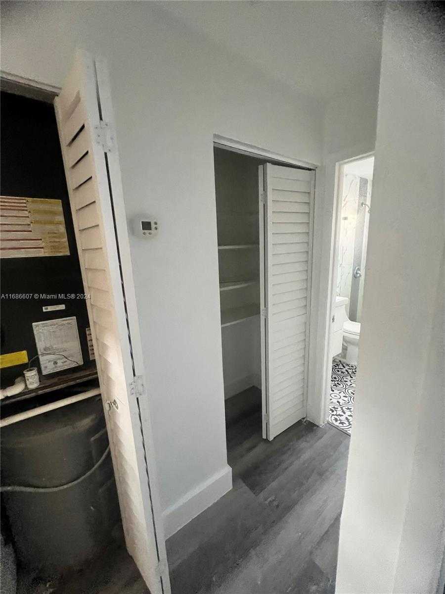 Small Image of 2350 SOUTH WEST 18TH TER, Fort Lauderdale Number 40