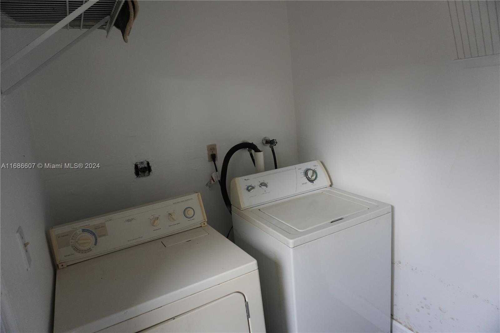 Small Image of 2350 SOUTH WEST 18TH TER, Fort Lauderdale Number 46