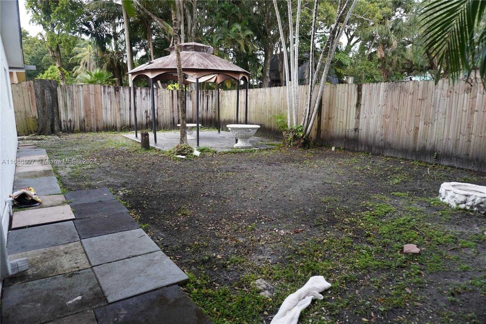 Small Image of 2350 SOUTH WEST 18TH TER, Fort Lauderdale Number 47