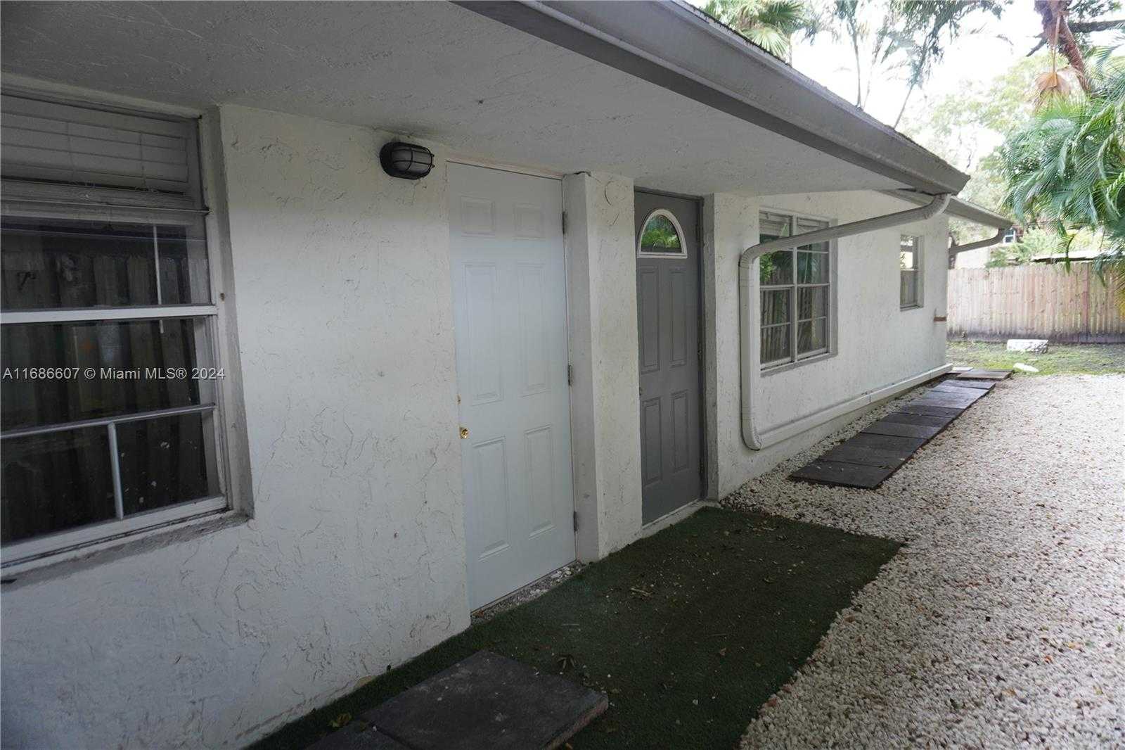 Small Image of 2350 SOUTH WEST 18TH TER, Fort Lauderdale Number 7
