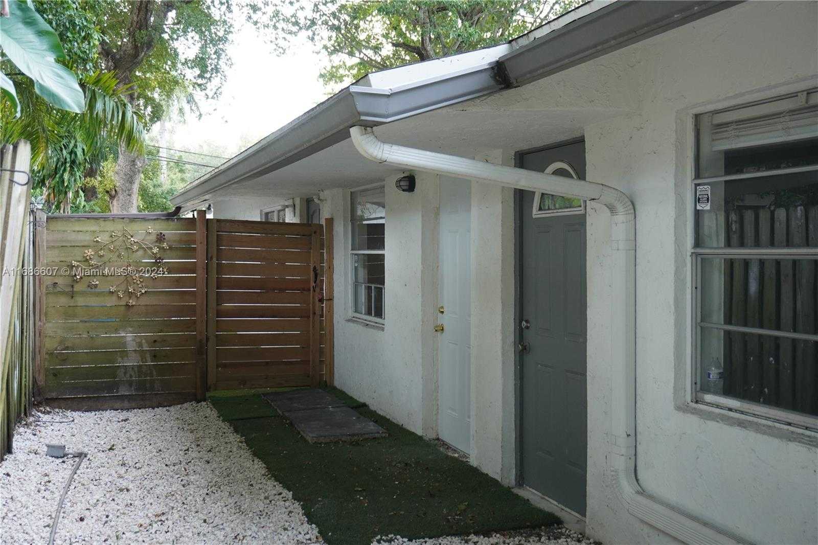 Small Image of 2350 SOUTH WEST 18TH TER, Fort Lauderdale Number 8