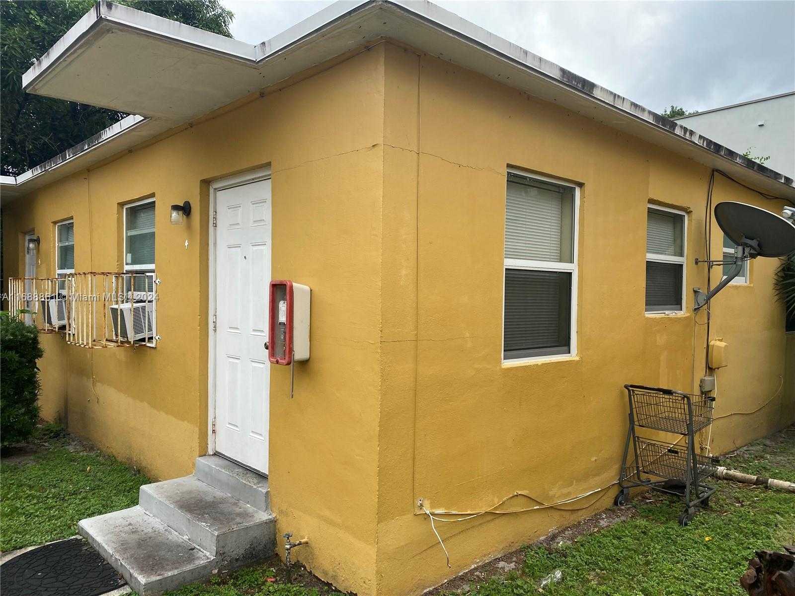 Small Image of 640 NORTH WEST 10TH TER, Fort Lauderdale Number 2