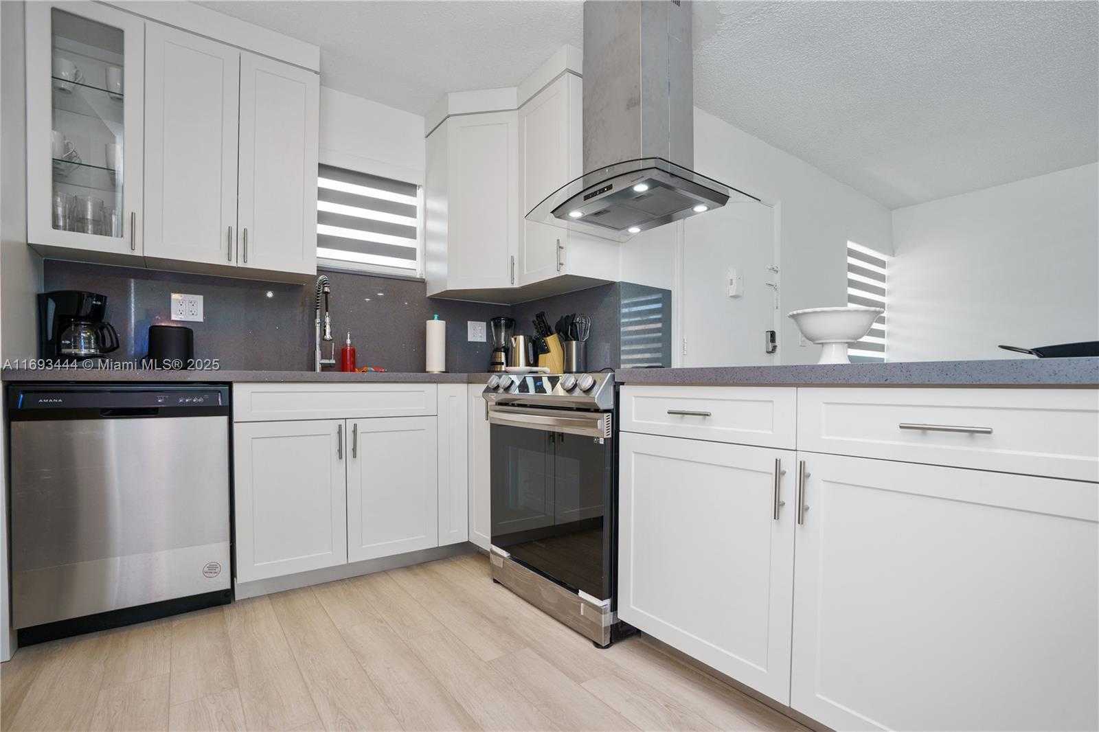 Small Image of 20075 SOUTH WEST 87TH PL #2, Cutler Bay Number 3